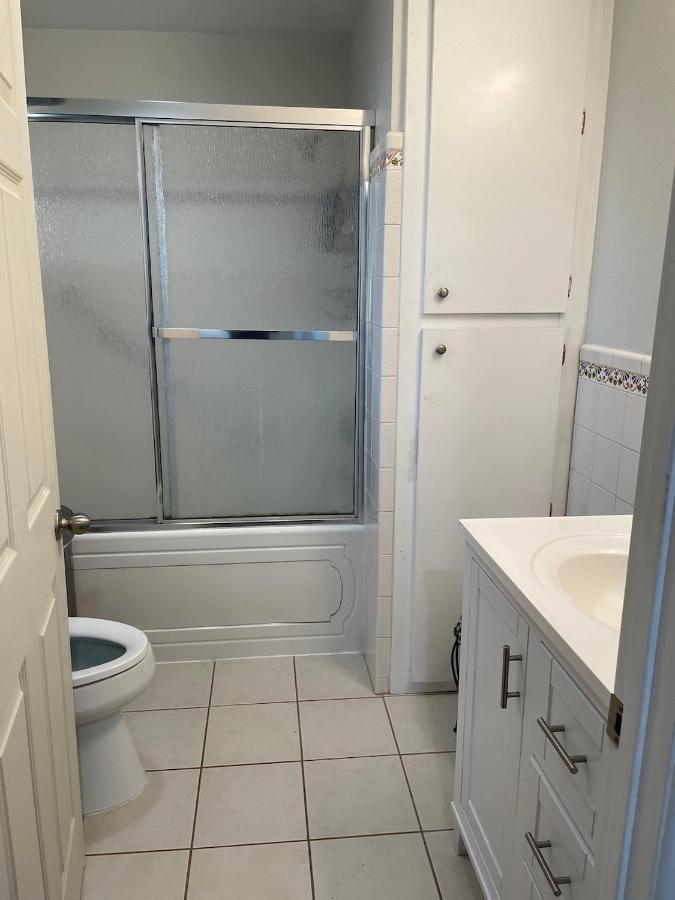 Private Room In Los Angeles With Wifi, Tv, And View Of Hollywood Sign & Shared Kitchen Exteriör bild